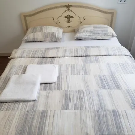 Ugorska * Lviv